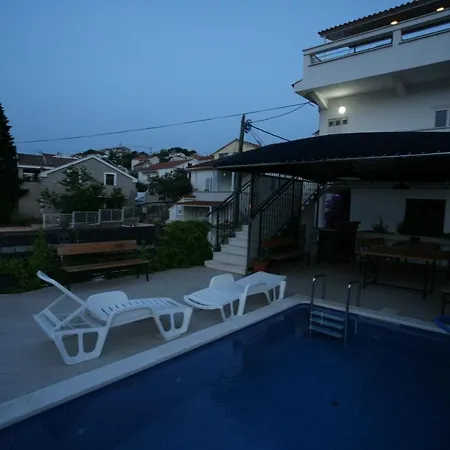 アパート Antique *